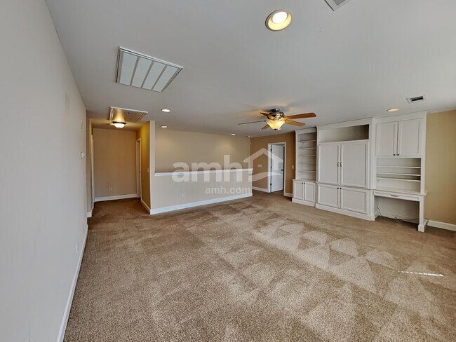 313 Forest Bend Dr