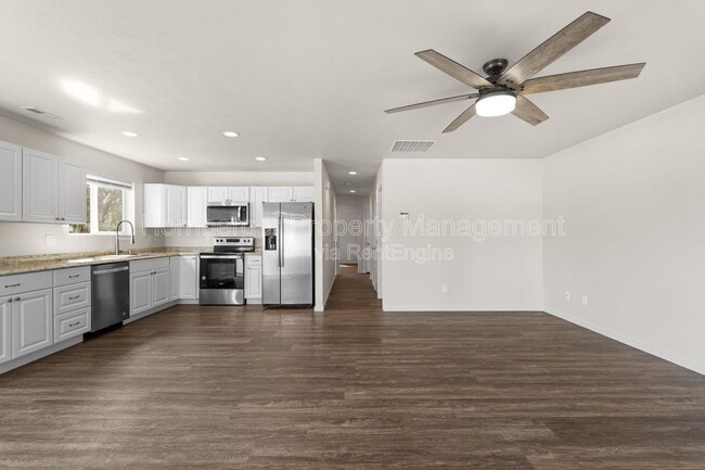 Photo - 14420 E Heroy Ln