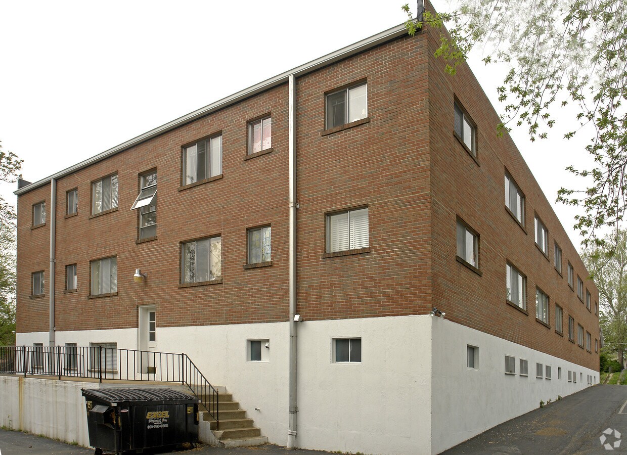 Photo - 2026 Bellevue Ave