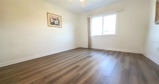 Photo - 2124 N Tamiami Trl Unit 204