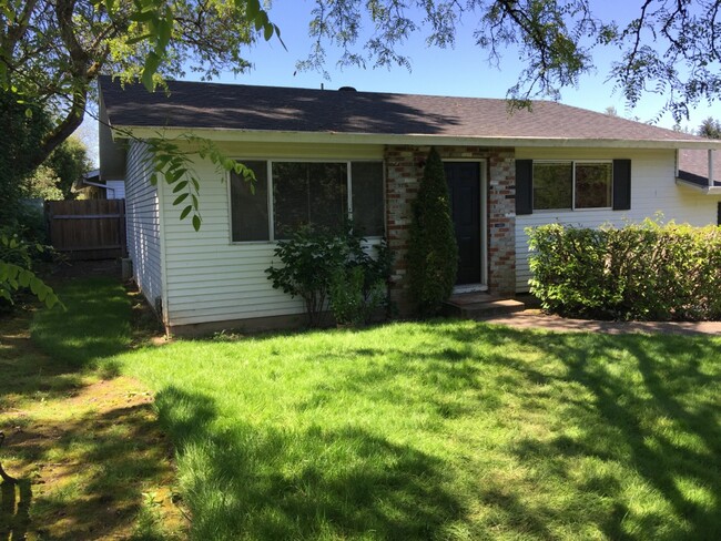 Private Entrances & No Stairs - 2118 19th St Apartments Unit 1