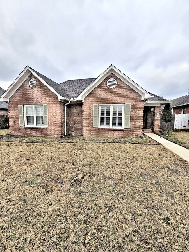 Building Photo - HOUSE FOR RENT - DECATUR SE