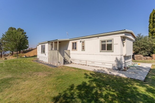 Building Photo - 1-bedroom, 1.5-bathroom open concept Rental