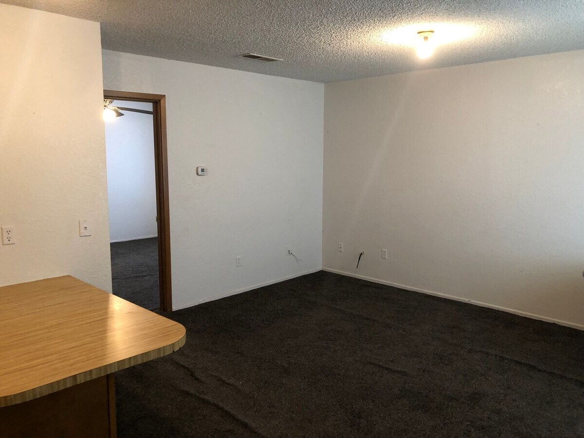 Photo - 906 E Birch St Unidad B