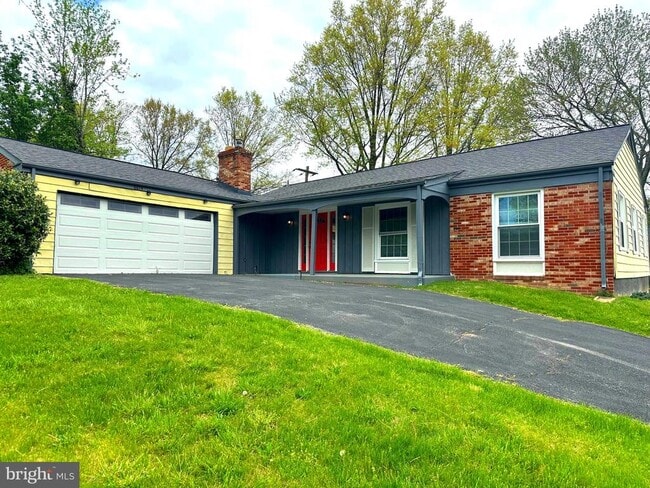Building Photo - 8614 Dunbrook Ln Rental