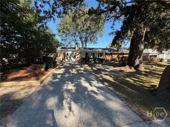 Building Photo - 406 Briarcliff Cir