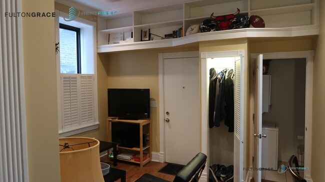 Photo - 1361 N Ashland Ave Unidad 1D
