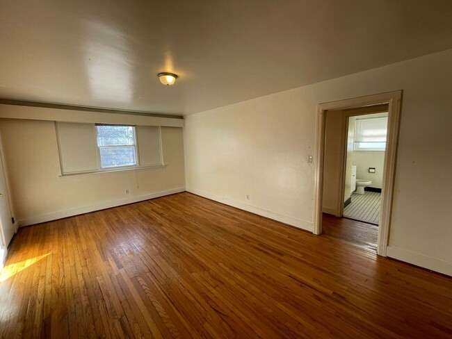 Photo - A0063-214 Martin Street Apartment Unit 214-3 Martin St