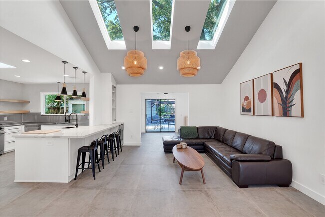 Photo - 5226 Kinglet St