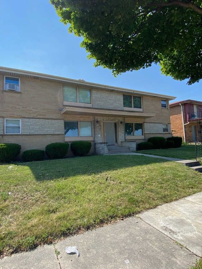 Building Photo - 4043 N 60th St Unit 3