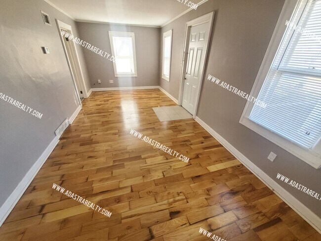 Photo - Charming 2 Bedroom Bungalow in WALDO-Avail...