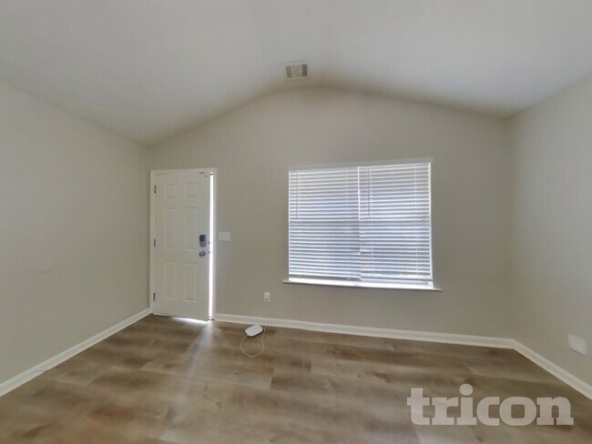 Photo - 135 Tillman Ct