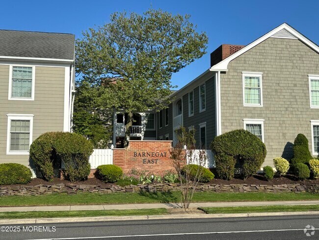 Building Photo - 21 Mount St Unit B-3 Rental
