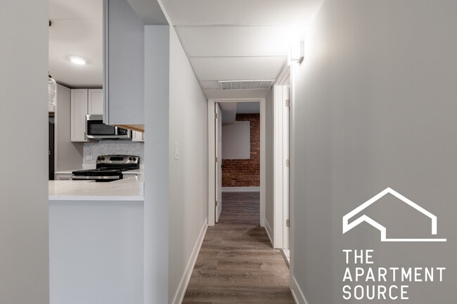 Photo - 1214 N La Salle Dr Unit F5