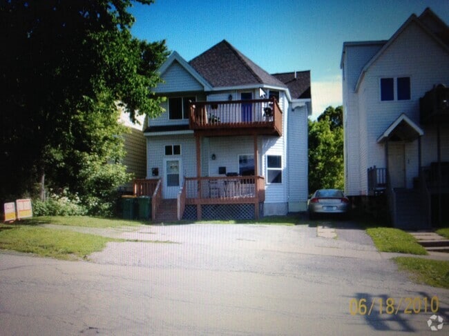 Building Photo - 418 N 15th Ave E Unit 2 Rental