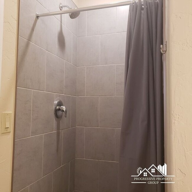 Photo - 525 E Kiowa St