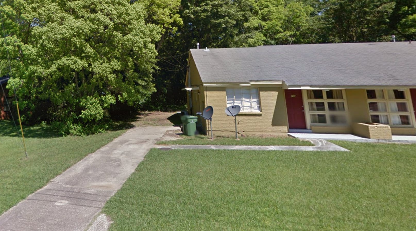 Duplex with Large Back Yard - Duplex with Large Back Yard House