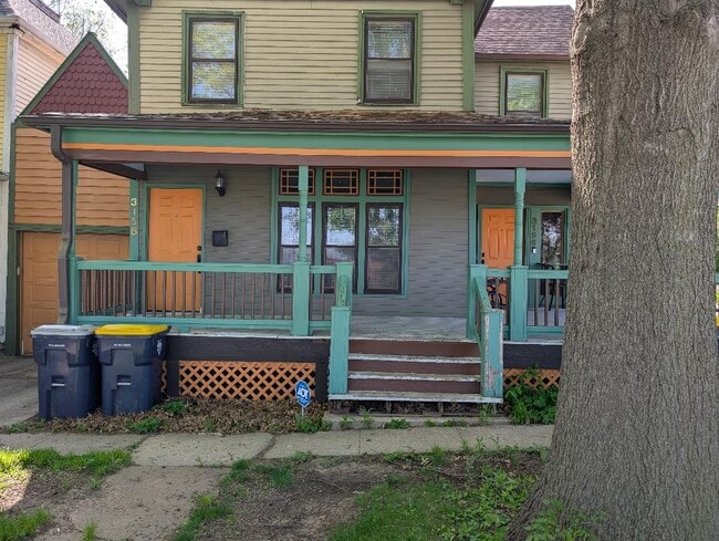 Building Photo - 3158 Oak St Unit 3158