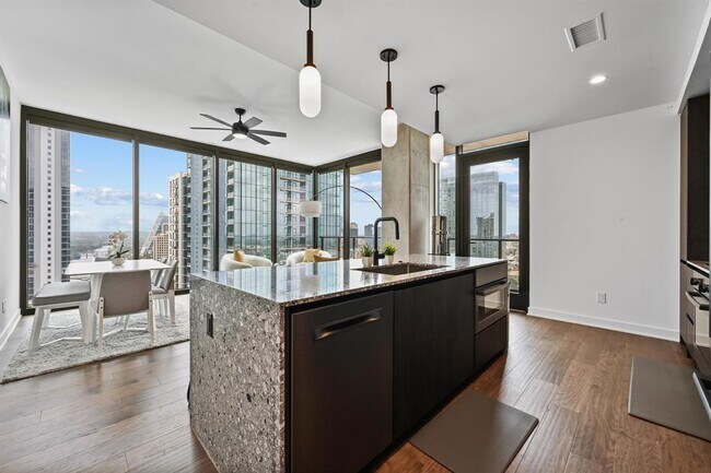 Building Photo - 84 East Ave Unit 2701 Rental