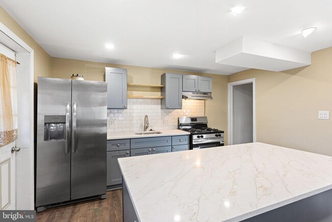 Photo - 112 Juliana Terrace