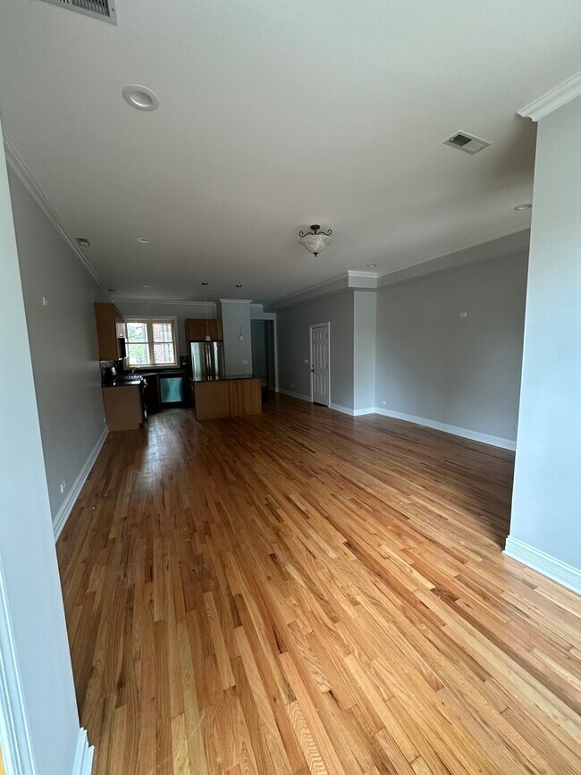 Photo - 4824 S King Dr