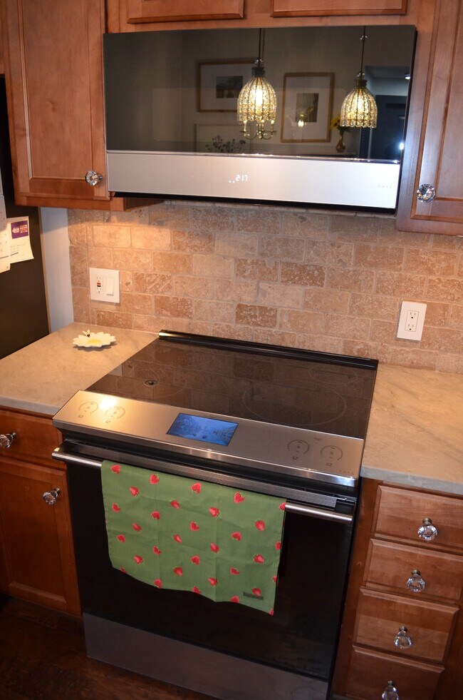 Photo - 445 W Blount Ave Unit 314