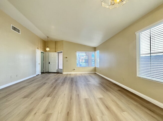 Photo - 1009 Torington Dr