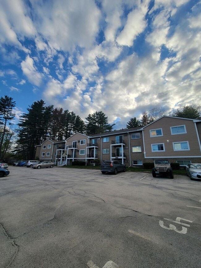 Building Photo - 81 Fisherville Rd Unit Apt 17