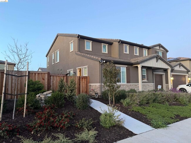 Building Photo - 451 Trellis Wy Unit A