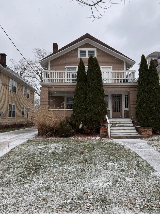 Building Photo - 1253-1255 Granger Unit 2