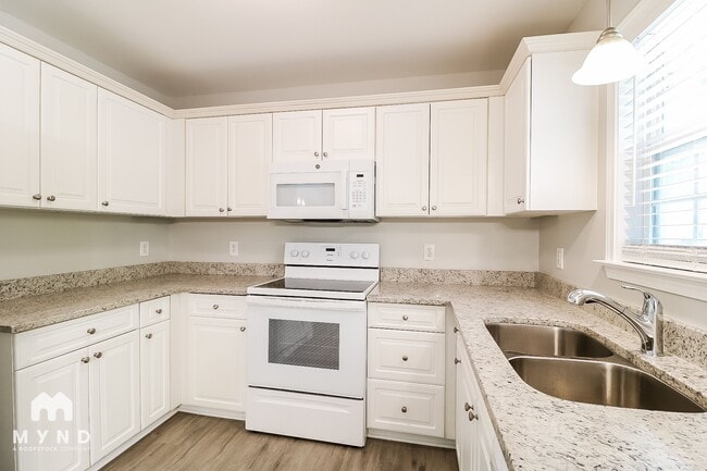 Photo - 50 Sapphire Ct