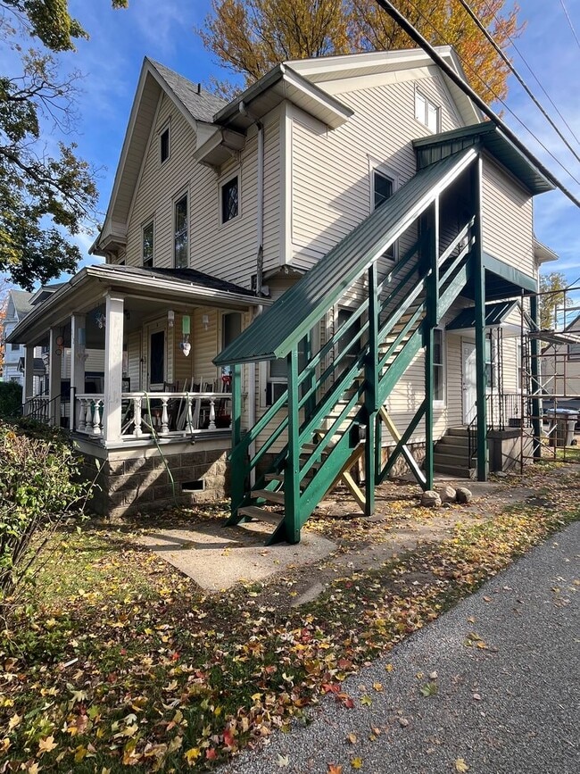 Building Photo - 312-B Washington Unit 312-B Washington