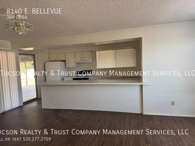 Photo - 8140 E. BELLEVUE-