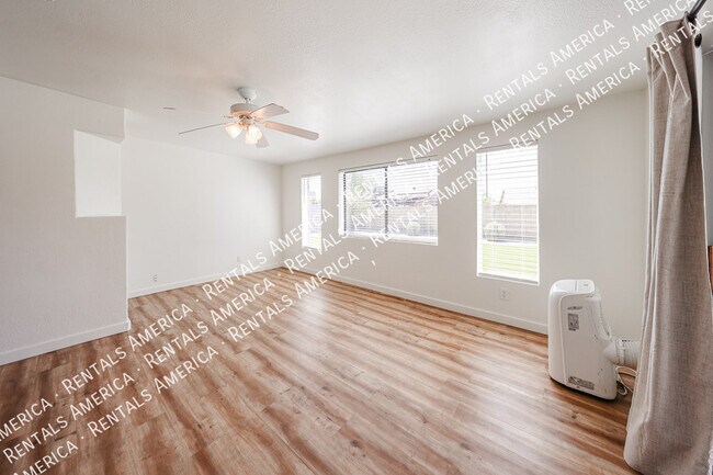 Photo - 17848 N 30th Pl