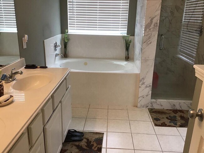 Photo - 2614 Midnight Star Cir