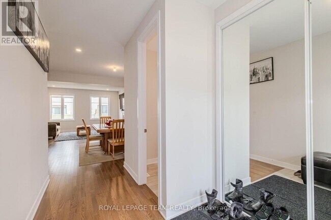 Photo - 97 Mudminnow Cres