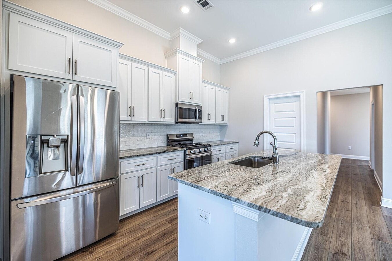 Photo - 8959 Eureka St