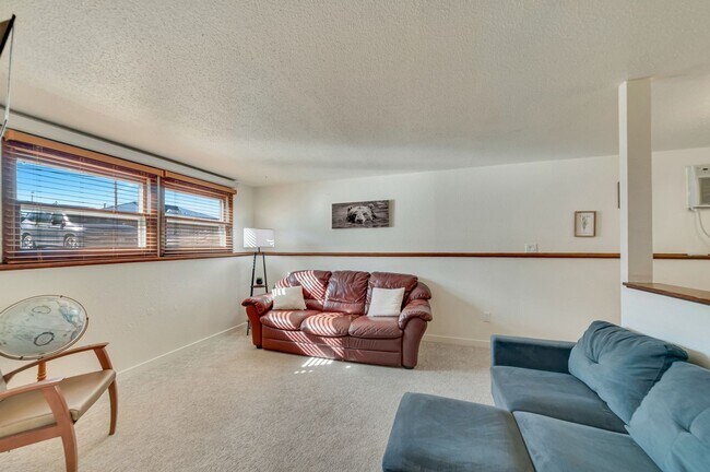 Photo - r4120LBP Unit 4122