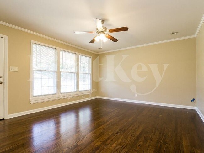 Photo - 189 N 5th Ave