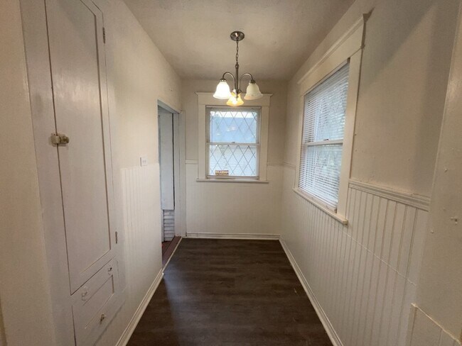 Photo - 108 Bedford St