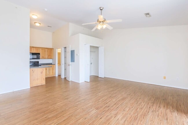 Sandstone Heights Apartments Studio