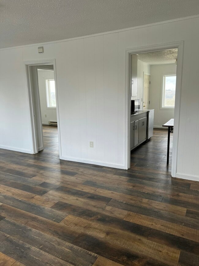 Photo - 802 N Grape Dr