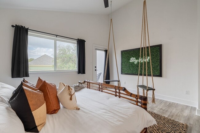 Photo - Amazing Lago Vista home!