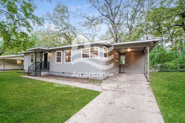 3027 Woodside Dr
