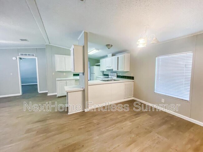 Photo - 608 Bee Bee Dr