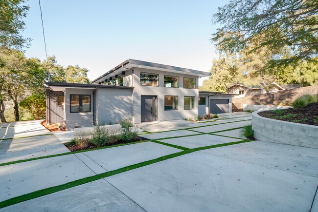 Photo - 81 Estates Dr