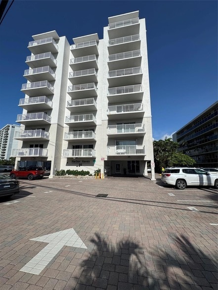Building Photo - 95 N Birch Rd Unit 303 Rental