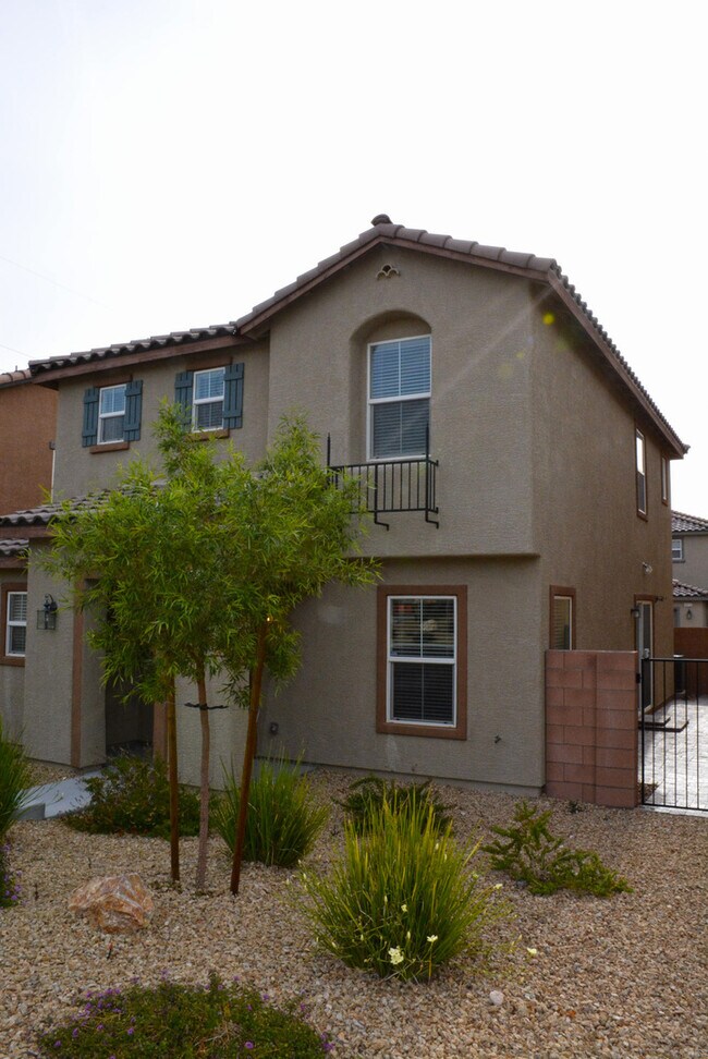 Photo - Impeccable Home in a Cul-de-Sac with Great Curb Appeal!