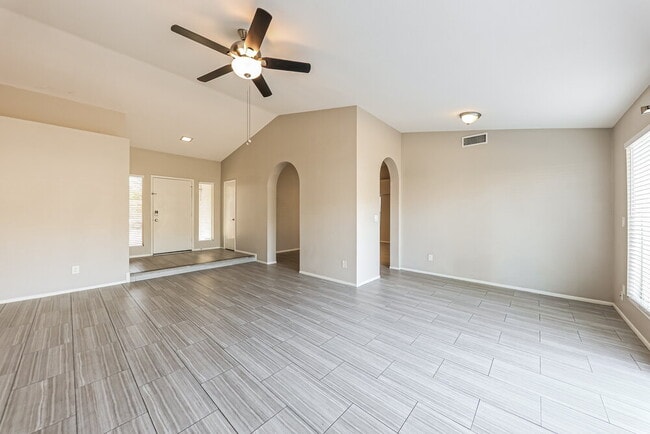 Photo - 8014 W Aster Dr