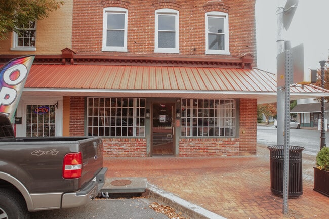 Photo - 11763 Somerset Ave Unidad B